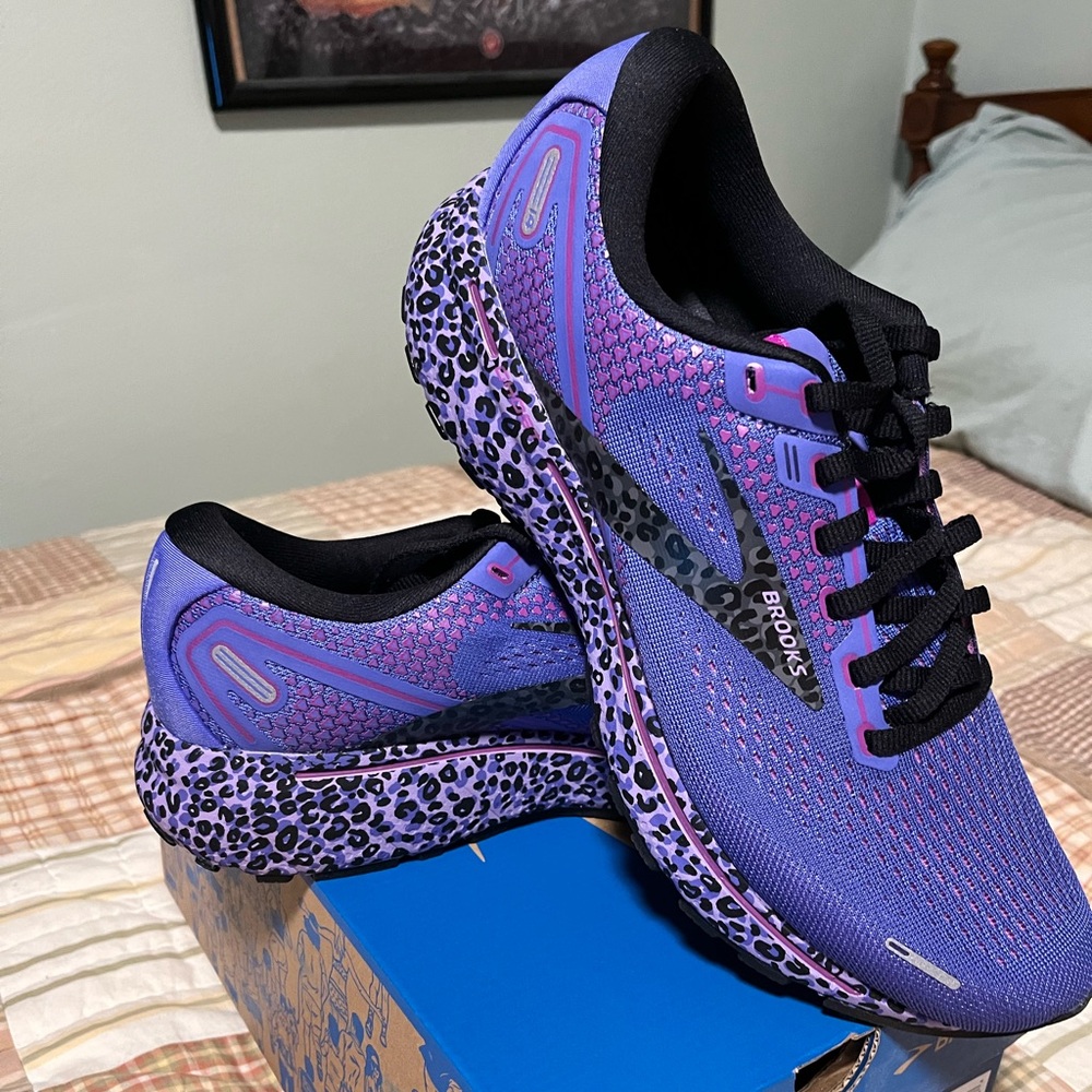 Brooks Purple and Black Athletic Shoes